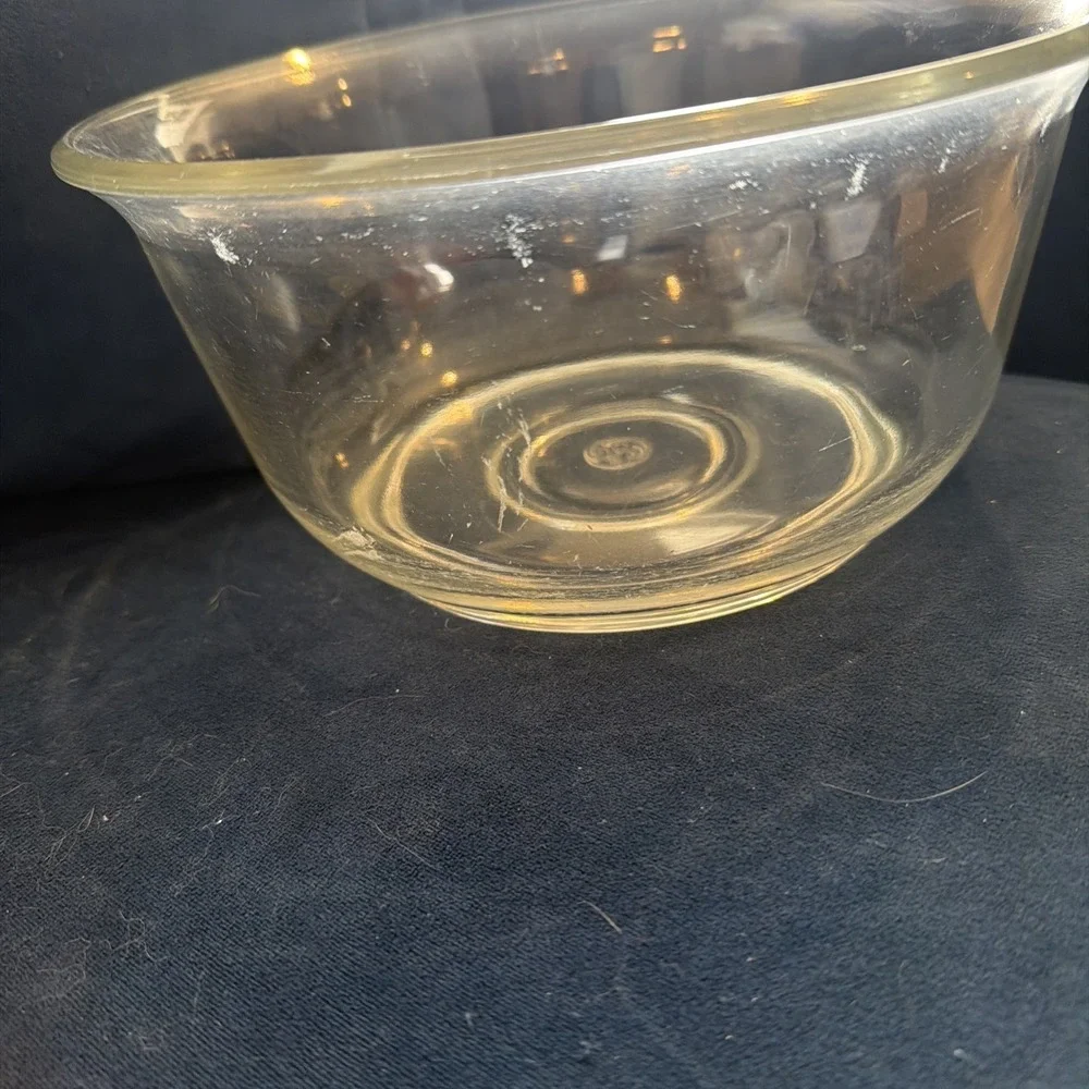 Pyrex item has